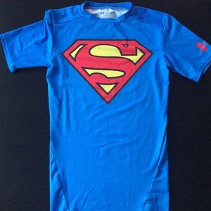 Men’s small heat gear compression shirt.